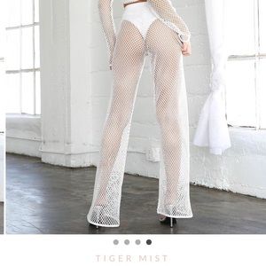 Tiger Mist Rumi Crochet Pant Size S. New with tags